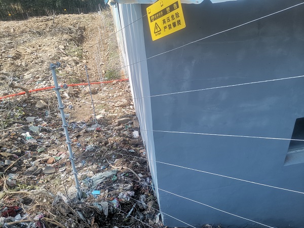 浙江某部隊(duì)8線落地安裝電子圍欄案例